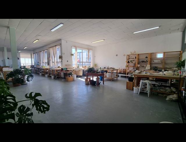 500M² BUSINESS TO LET IN WOODSTOCK
