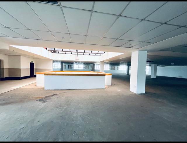1,115M² OFFICE TO LET IN HALFWAY HOUSE