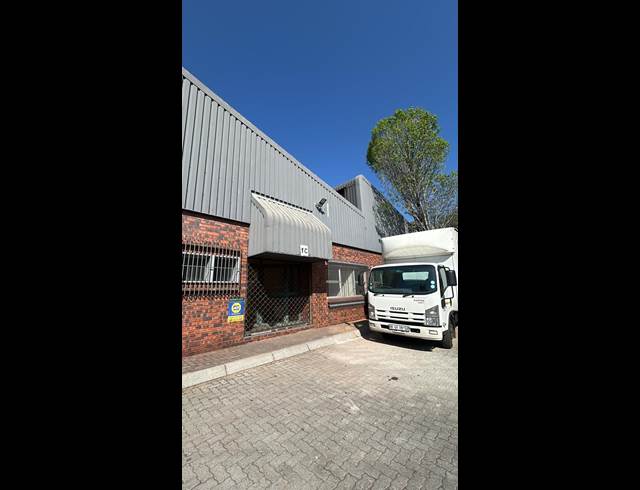 487M² WAREHOUSE TO LET IN LONGDALE