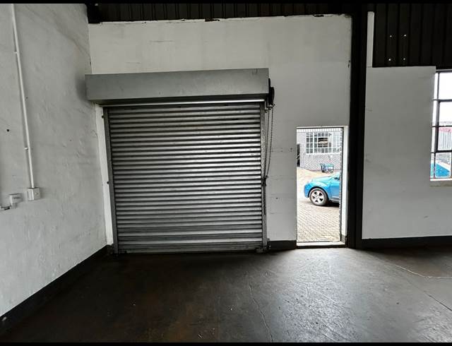 108M² WAREHOUSE TO LET IN WYNBERG