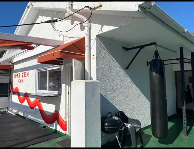 188M² RETAIL TO LET IN SEA POINT