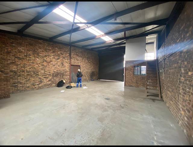 150M² WAREHOUSE TO LET IN ALRODE SOUTH