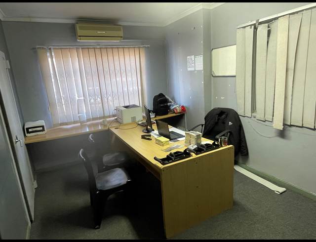 798M² WAREHOUSE RENTED IN OTTERY EAST