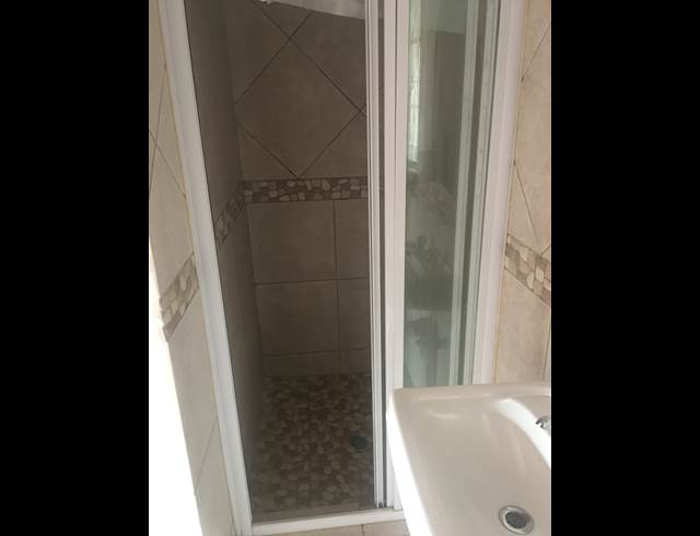 Bachelor Apartment in Riviera