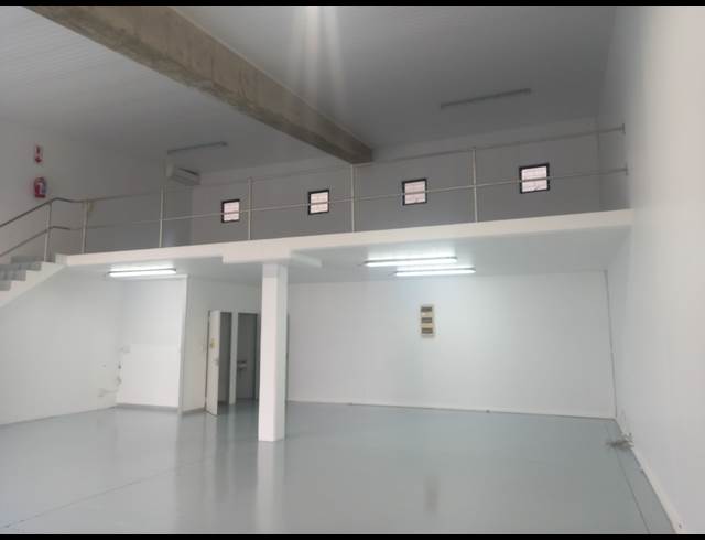171M² SHOWROOM RENTED IN BALLITO CENTRAL