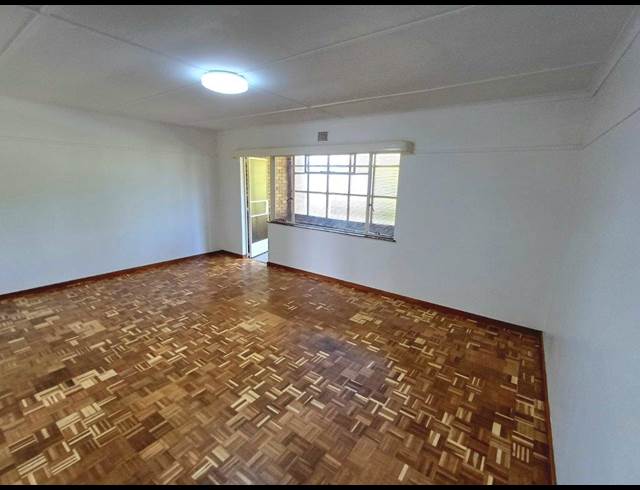 2 bed property to rent in LANGERUG