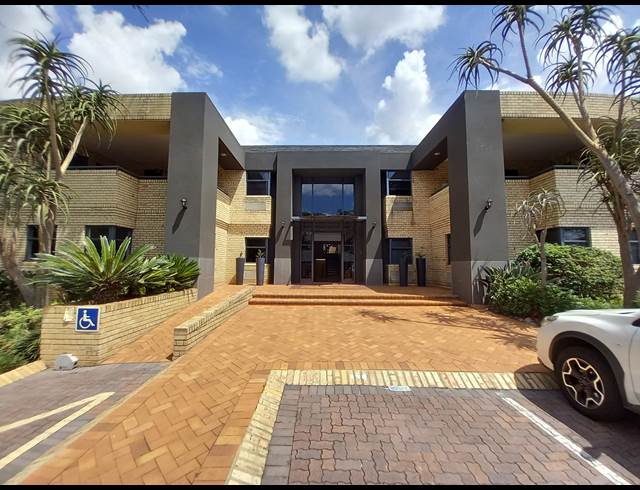 360M² OFFICE TO LET IN BRYANSTON