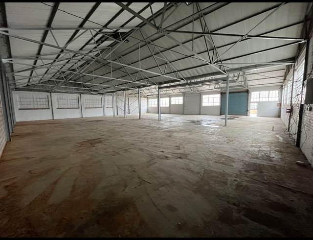 750M² WAREHOUSE TO LET IN NEW ERA