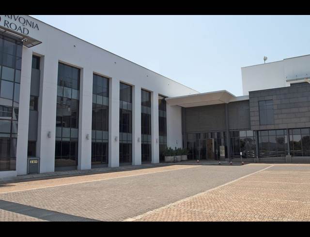 1,598M² OFFICE TO LET IN RIVONIA