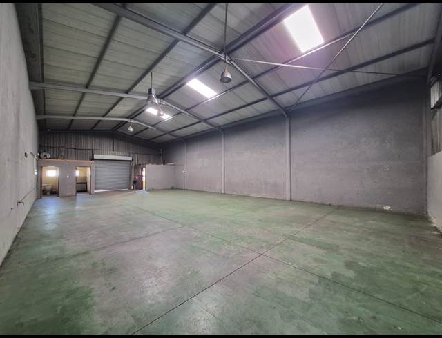 200M² WAREHOUSE TO LET IN ALRODE SOUTH