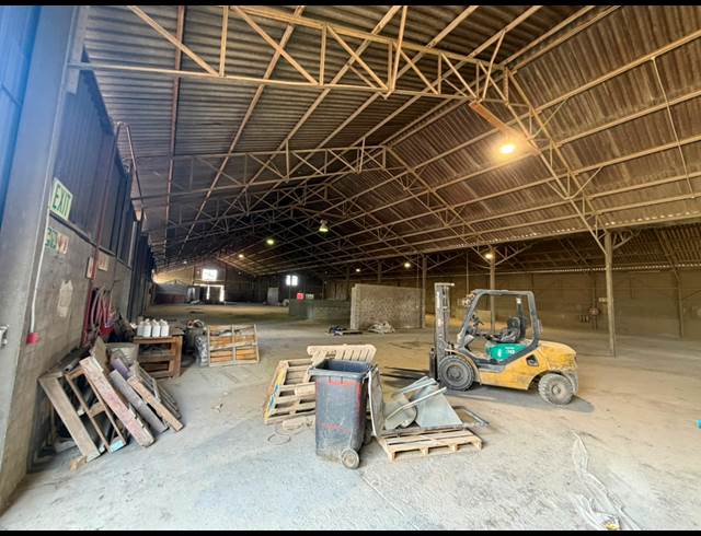 1,820M² WAREHOUSE TO LET IN FISANTEKRAAL