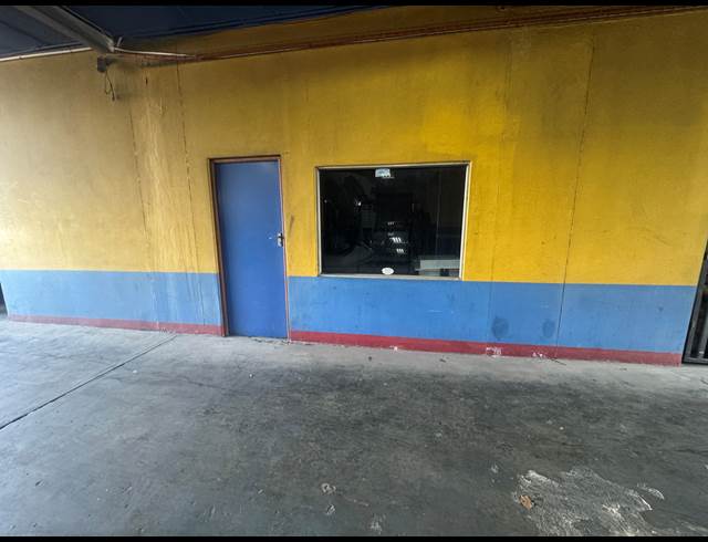 1,200M² WAREHOUSE TO LET IN WYNBERG