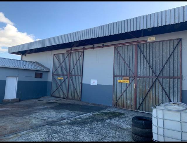 1,140M² WAREHOUSE TO LET IN DAL JOSAFAT