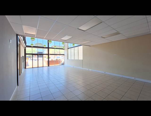 420M² SHOWROOM TO LET IN NORTH RIDING