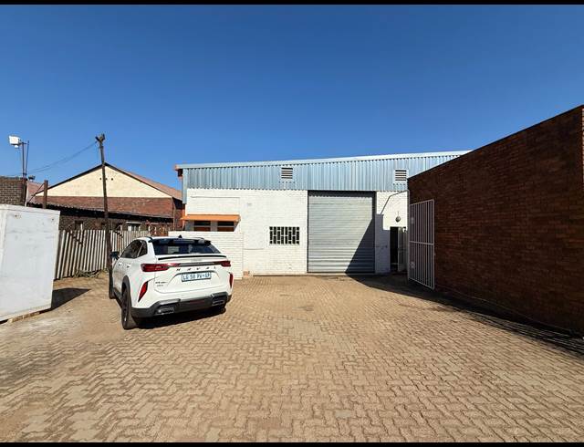 550M² WAREHOUSE TO LET IN WADEVILLE