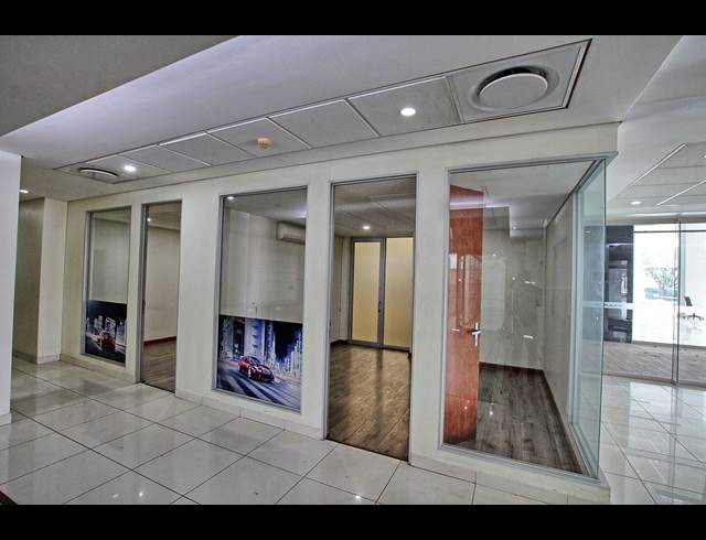 3,621M² WAREHOUSE TO LET IN ROODEPOORT
