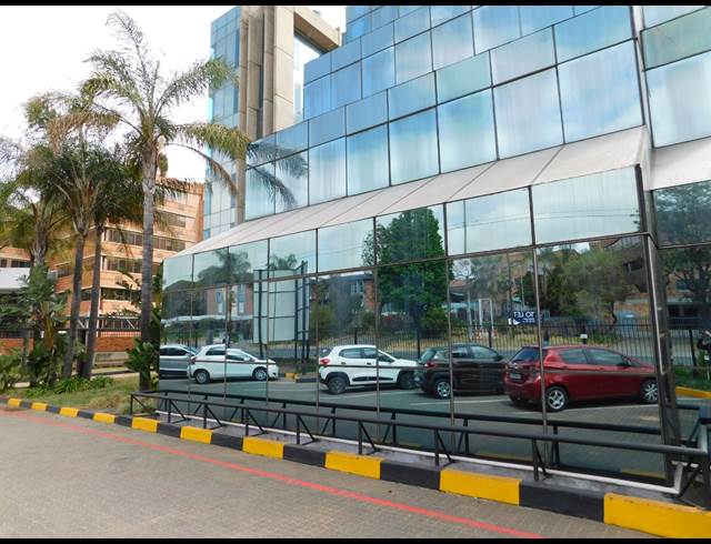 984M² OFFICE TO LET IN FERNDALE