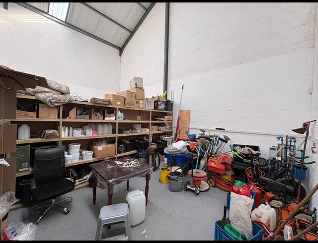 200M² WAREHOUSE TO LET IN STRAND CENTRAL
