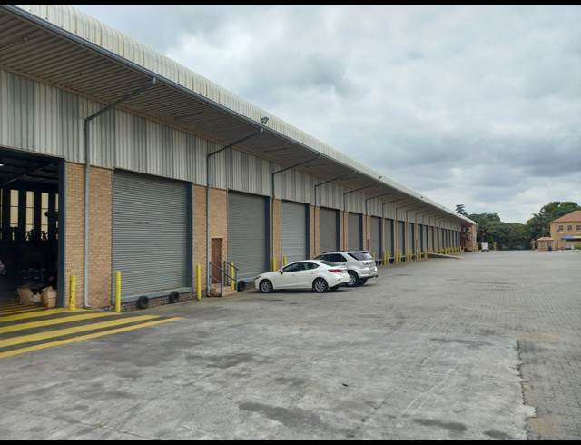 2,200M² FACTORY TO LET IN POMONA