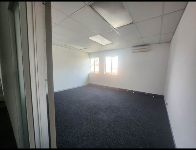 231M² OFFICE TO LET IN HALFWAY HOUSE