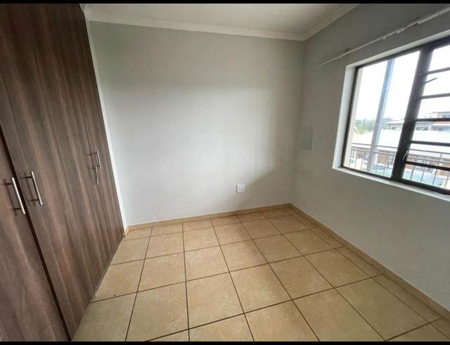1 BEDROOM PROPERTY TO RENT IN DIE BULT