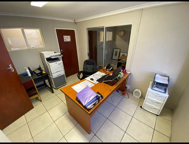 527M² WAREHOUSE TO LET IN PAROW EAST