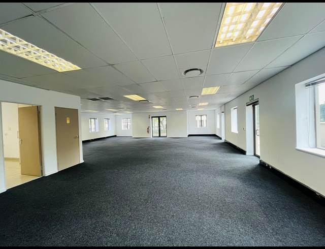 529M² OFFICE TO LET IN BRYANSTON
