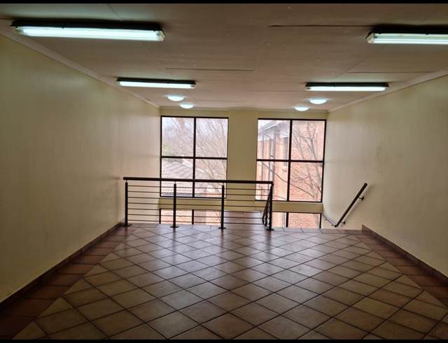 2 BEDROOM PROPERTY TO RENT IN BULT WEST