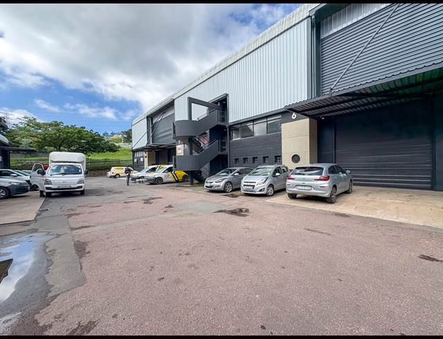 768M² WAREHOUSE TO LET IN NEW GERMANY