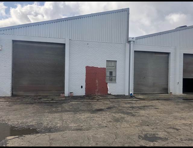 1,600M² WORKSHOP TO LET IN TRIANGLE FARM