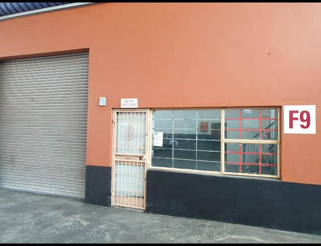 157M² WAREHOUSE RENTED IN STEELEDALE