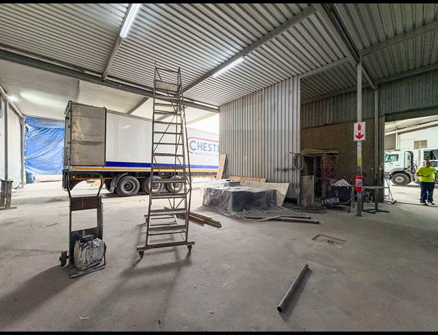 1,538M² WAREHOUSE TO LET IN WESTMEAD