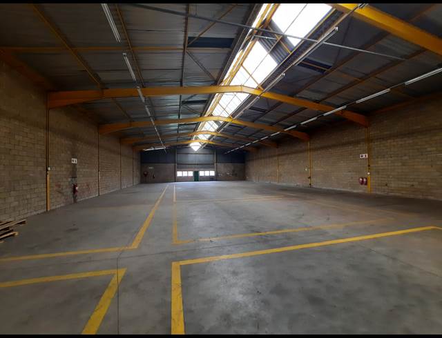 1,047M² WAREHOUSE TO LET IN ROBERTVILLE
