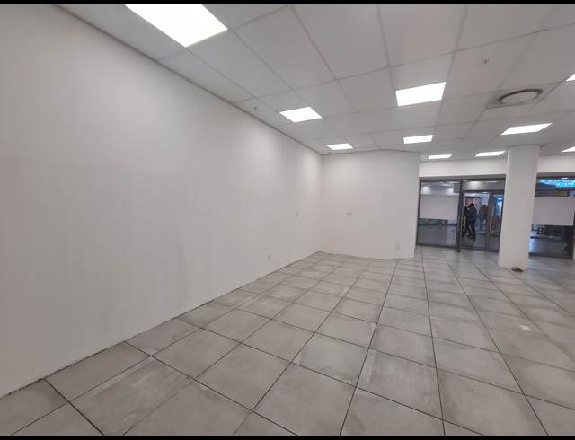 83M² RETAIL TO LET IN DURBANVILLE CENTRAL