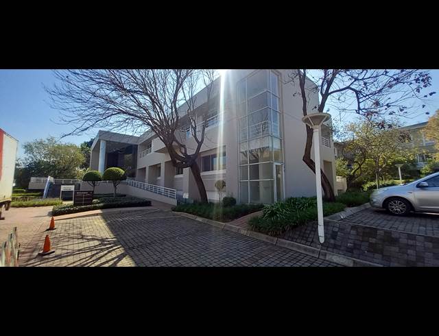 1,862M² OFFICE TO LET IN WOODMEAD