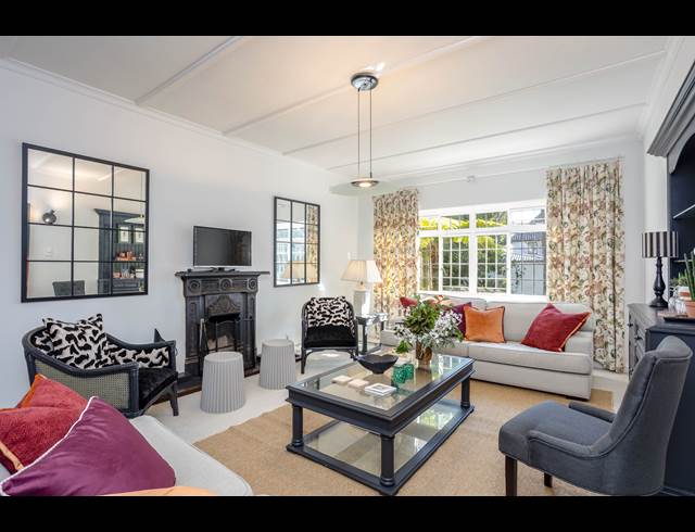 5 BEDROOM FREESTANDING TO LET IN RONDEBOSCH