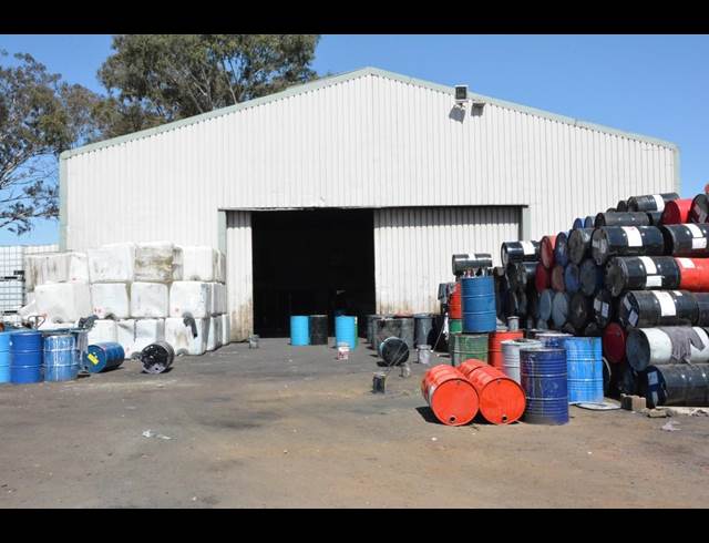 900M² WAREHOUSE TO LET IN ROODEKOP