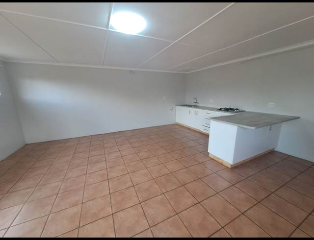 1 bed property to rent in ROUX PARK