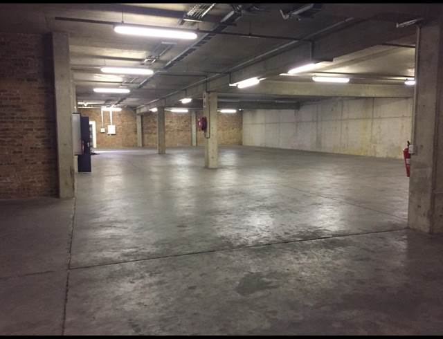 780M² WAREHOUSE RENTED IN LASER PARK
