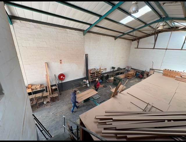 217M² WAREHOUSE TO LET IN GANTS PLAZA