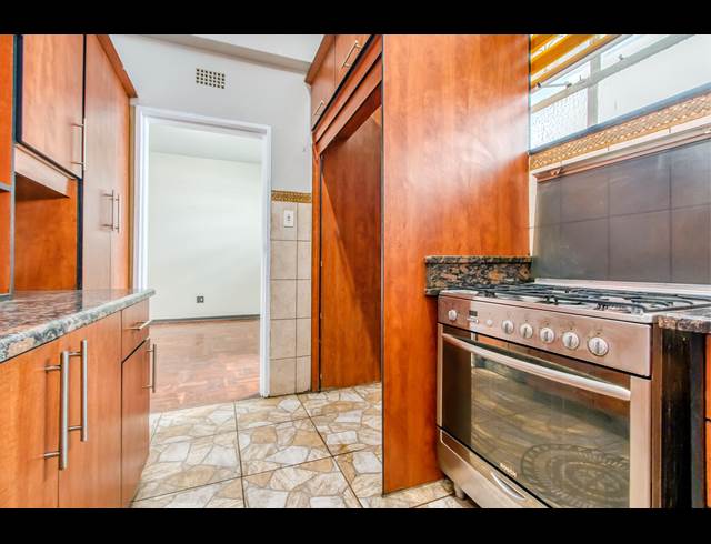2 BEDROOM APARTMENT TO LET IN ROSEBANK