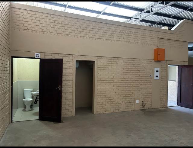 334M² WAREHOUSE TO LET IN POMONA