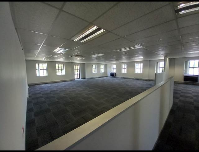 240M² OFFICE TO LET IN BRYANSTON