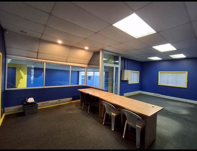 310M² OFFICE TO LET IN VINCENT