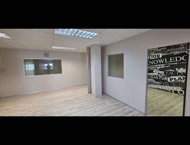 699M² OFFICE TO LET IN NELSPRUIT EXT 1
