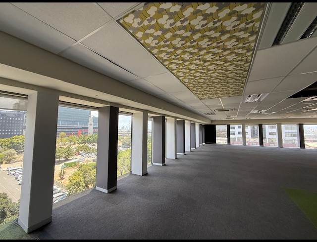 383.50M² OFFICE TO LET IN FORESHORE