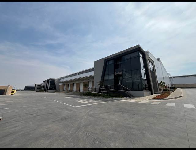 8,300M² WAREHOUSE TO LET IN AIRPORT PARK