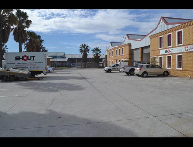 395M² WAREHOUSE TO LET IN KILLARNEY GARDENS