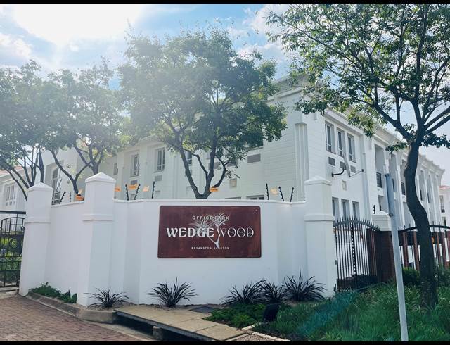 1,224M² OFFICE TO LET IN BRYANSTON