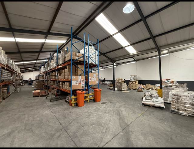 3,170M² WAREHOUSE TO LET IN BRACKENFELL INDUSTRIAL
